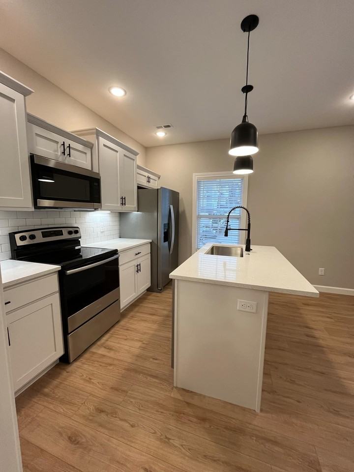 128 Switchback Rd #A - Photo 3 of 31