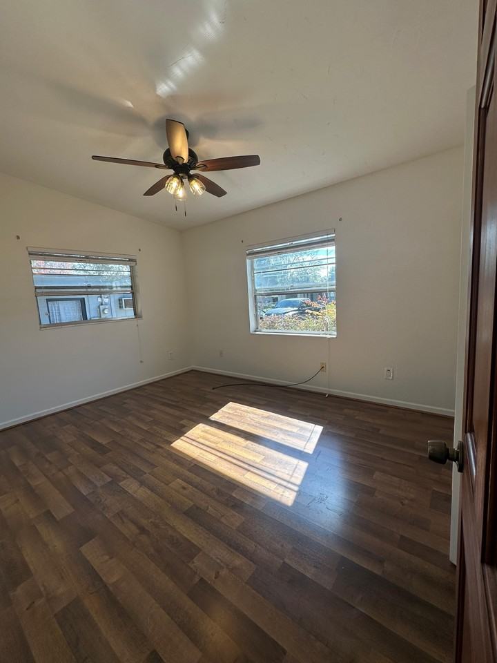 4523 Rossmore Dr #NA - Photo 7 of 11