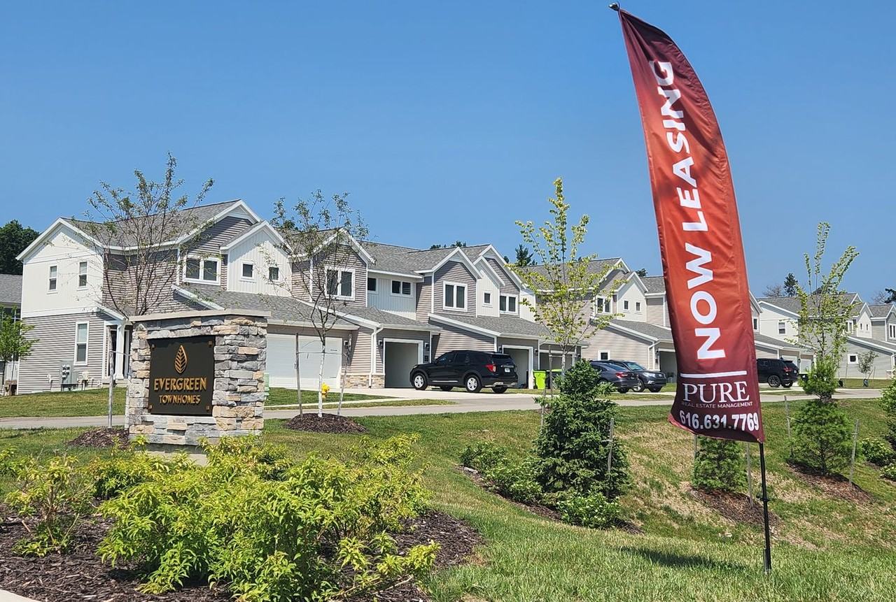 3153 Debruin Dr - Photo 2 of 14