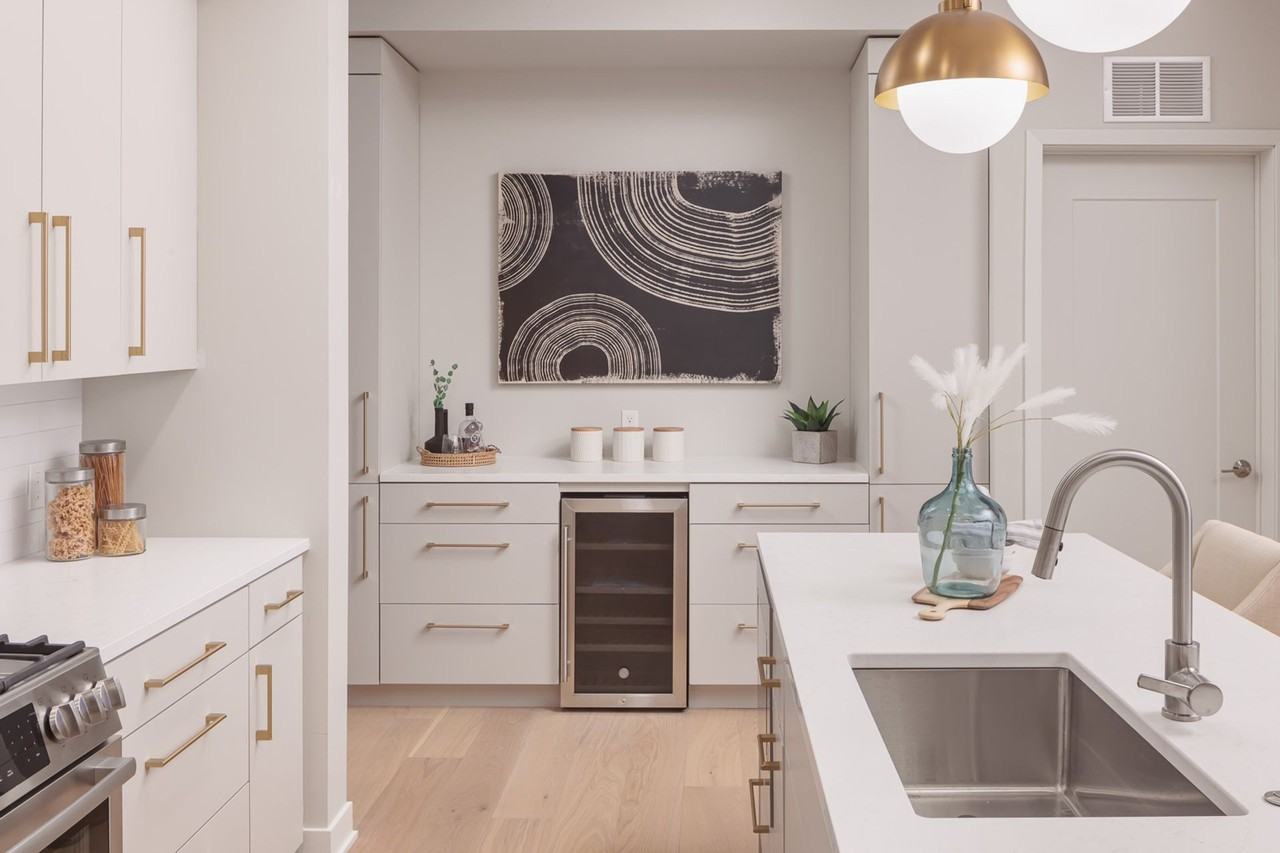 51 France | Boutique Living - Photo 6 of 35