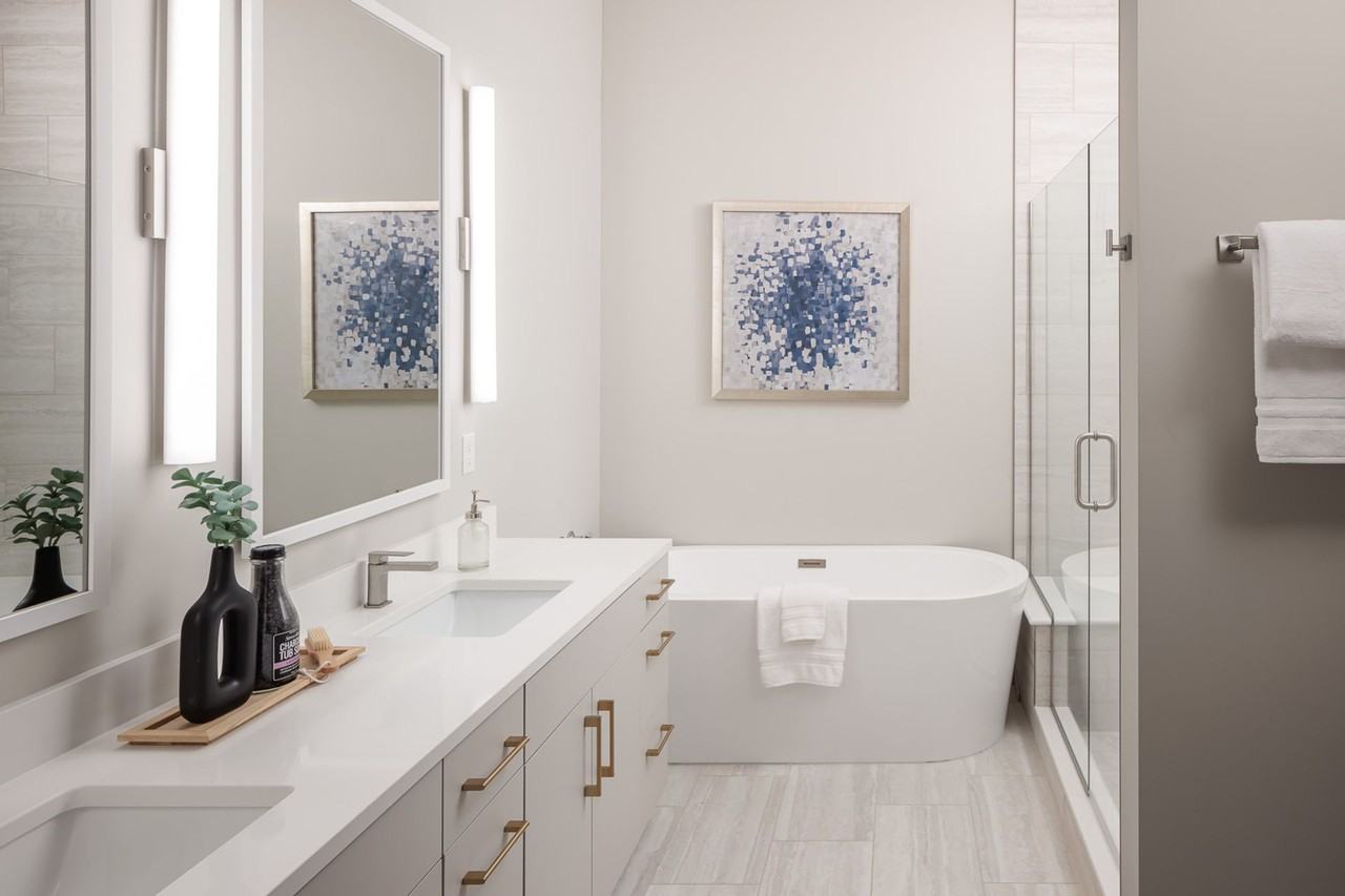 51 France | Boutique Living - Photo 4 of 35