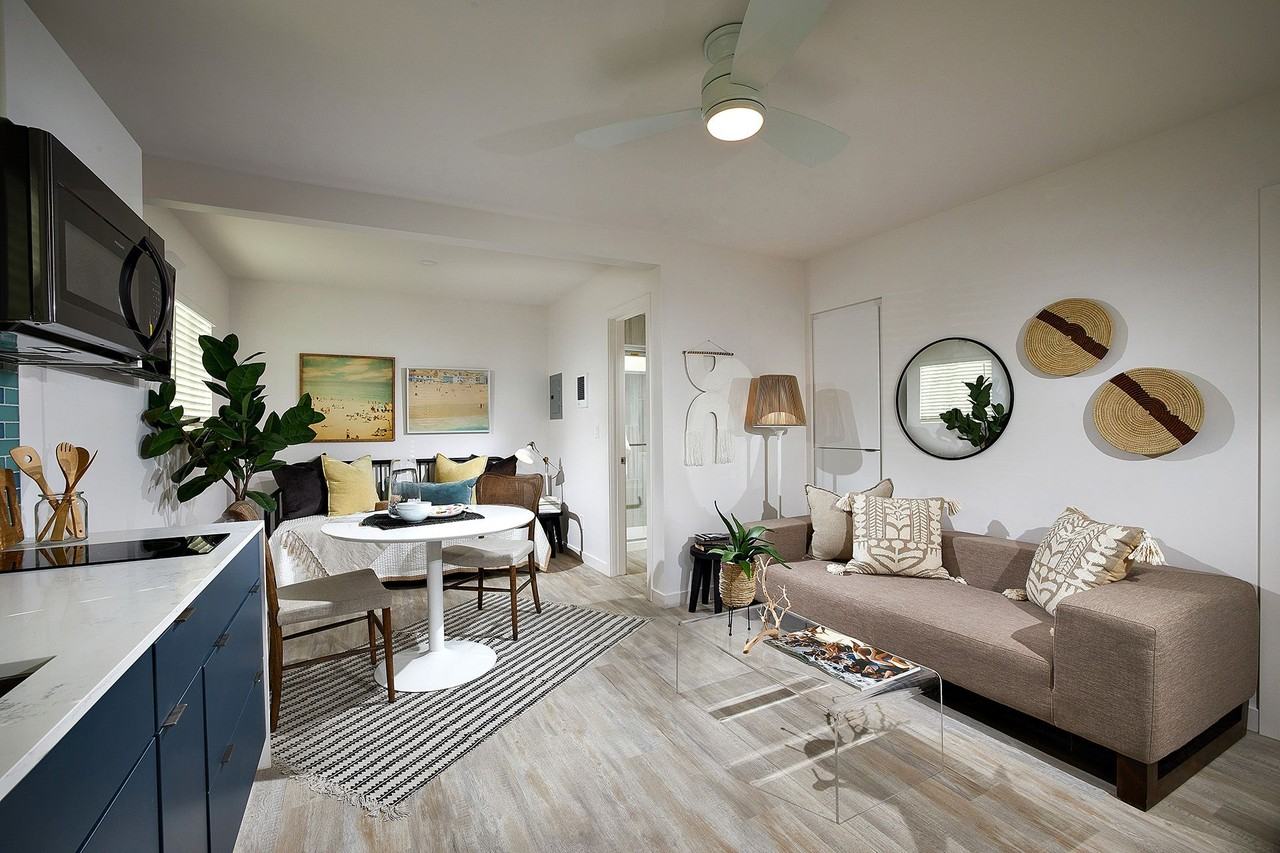 Newly Renovated Community 2 Blocks From The Beach! - Photo 3 of 43