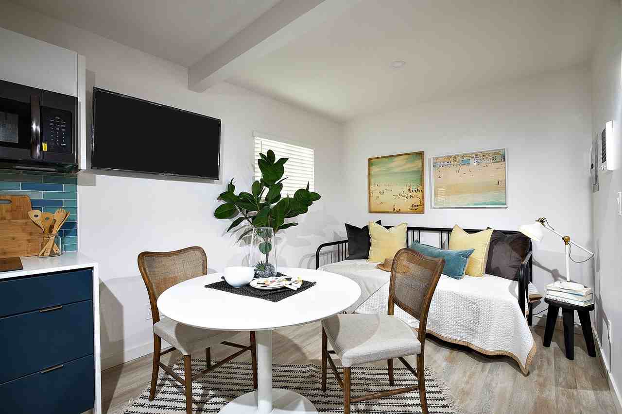 Newly Renovated Community 2 Blocks From The Beach! - Photo 5 of 43