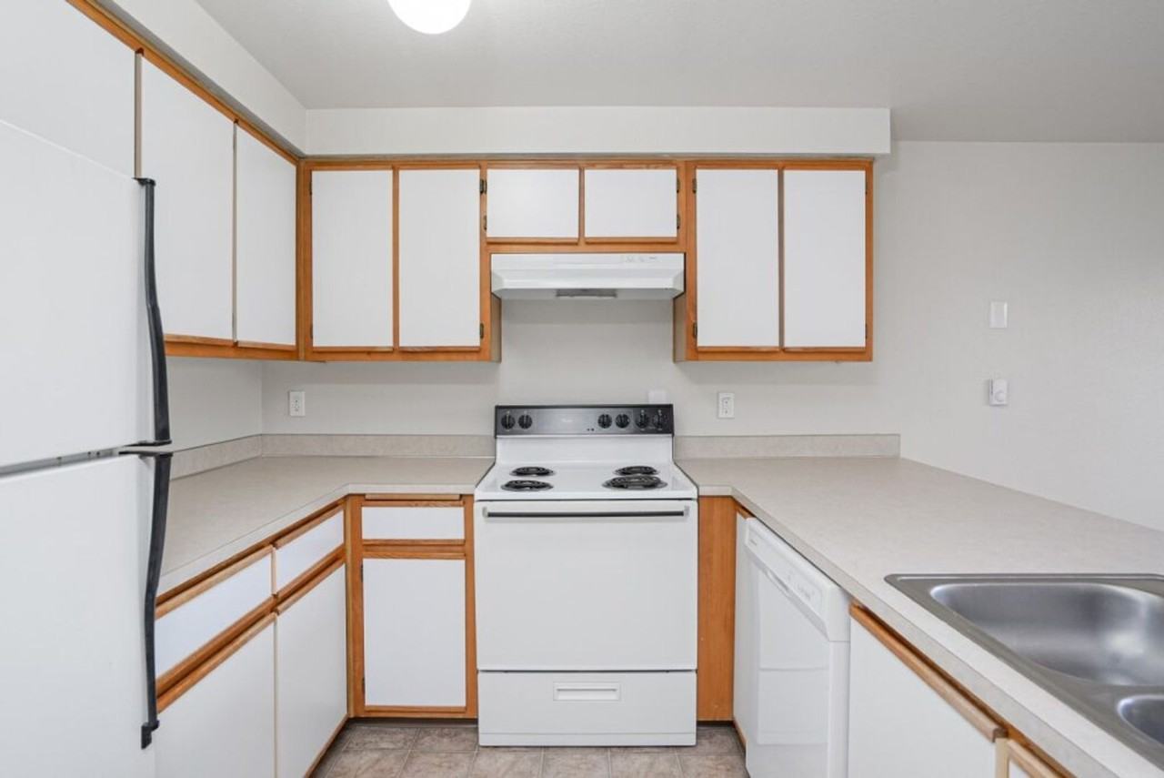 102-Mountain View Apts - Photo 6 of 23