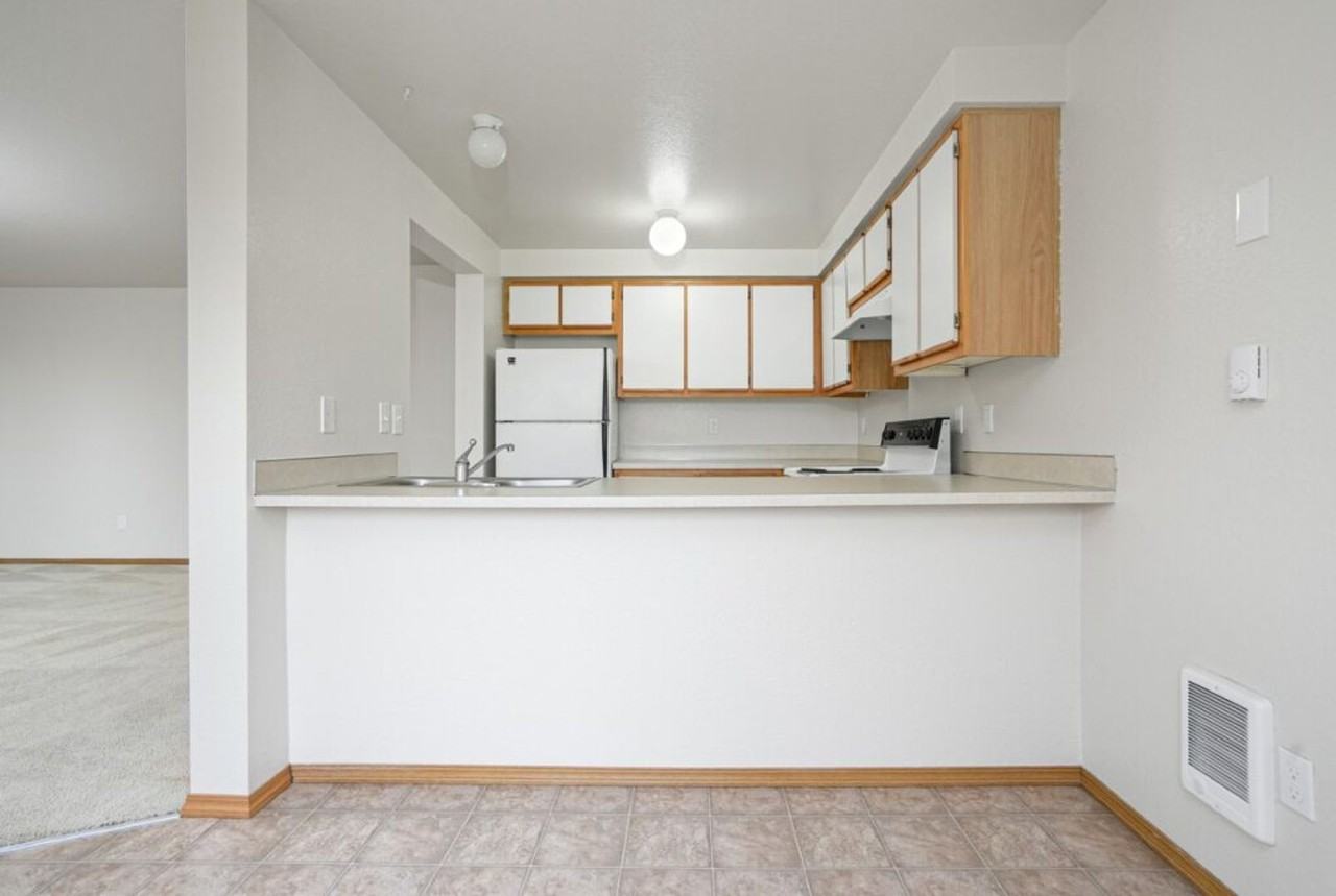 102-Mountain View Apts - Photo 7 of 23