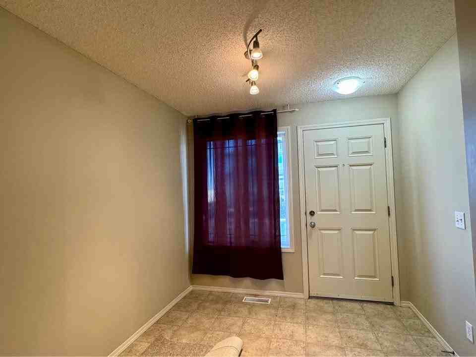 272 Saddlebrook Pt Ne #1 - Photo 3 of 12