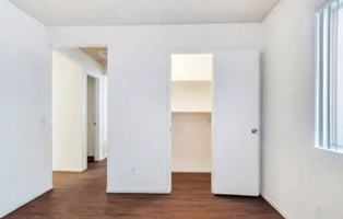 featured image of 511 E Fredricks St