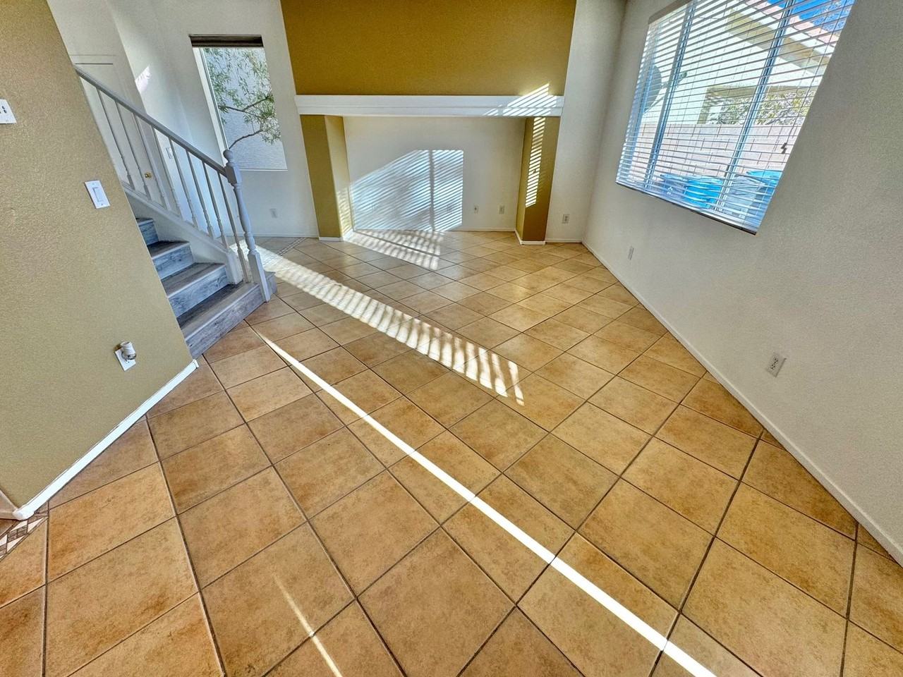 9511 Spring Blush Ave - Photo 2 of 32