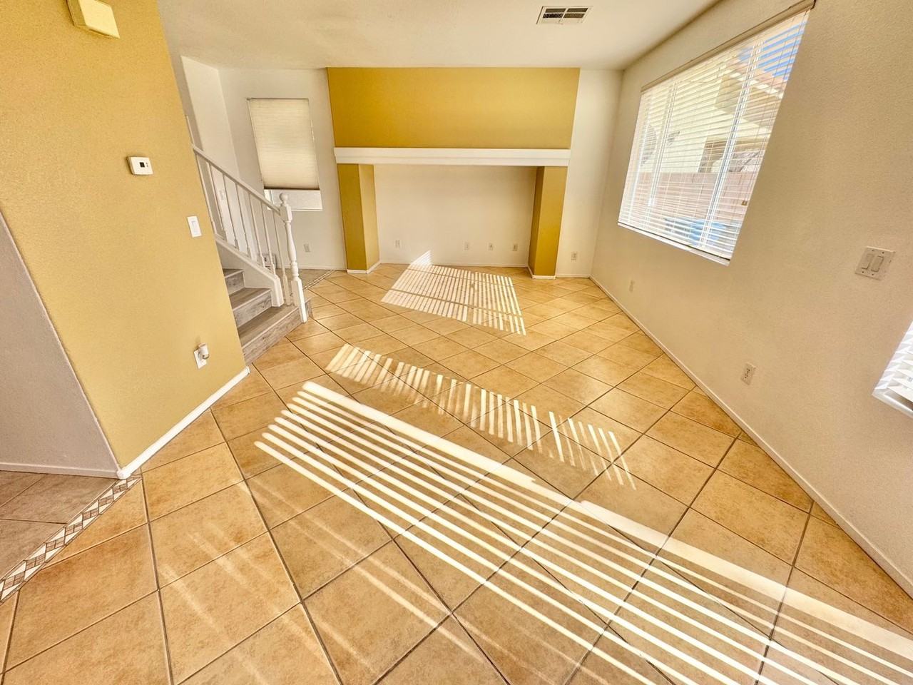9511 Spring Blush Ave - Photo 3 of 32
