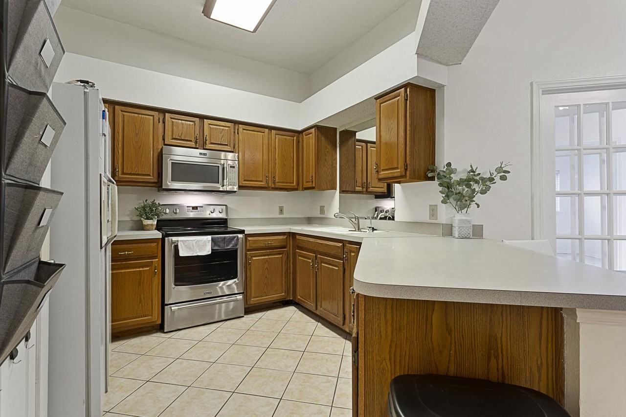 Stylish Fort Worth cul-de-sac home near Cobb Park - Photo 5 of 17