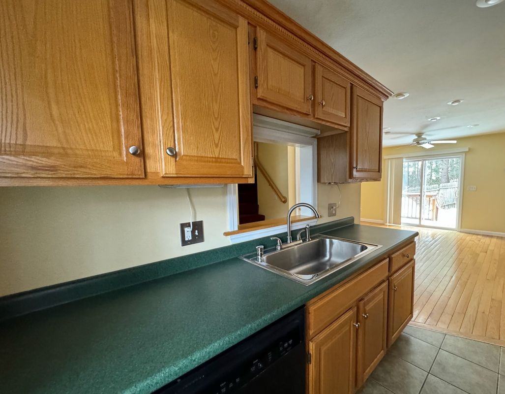 8 Rockwood Way - Photo 3 of 24