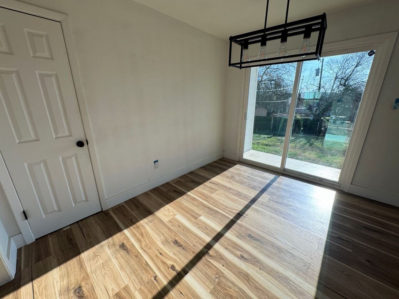 803 Hill St - Photo 5 of 20