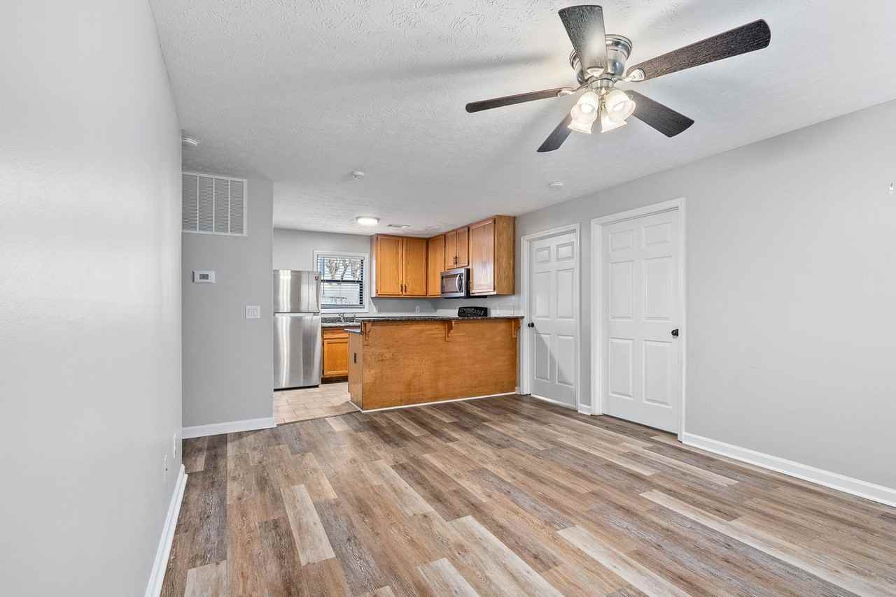 dh449-D27 - Photo 3 of 14