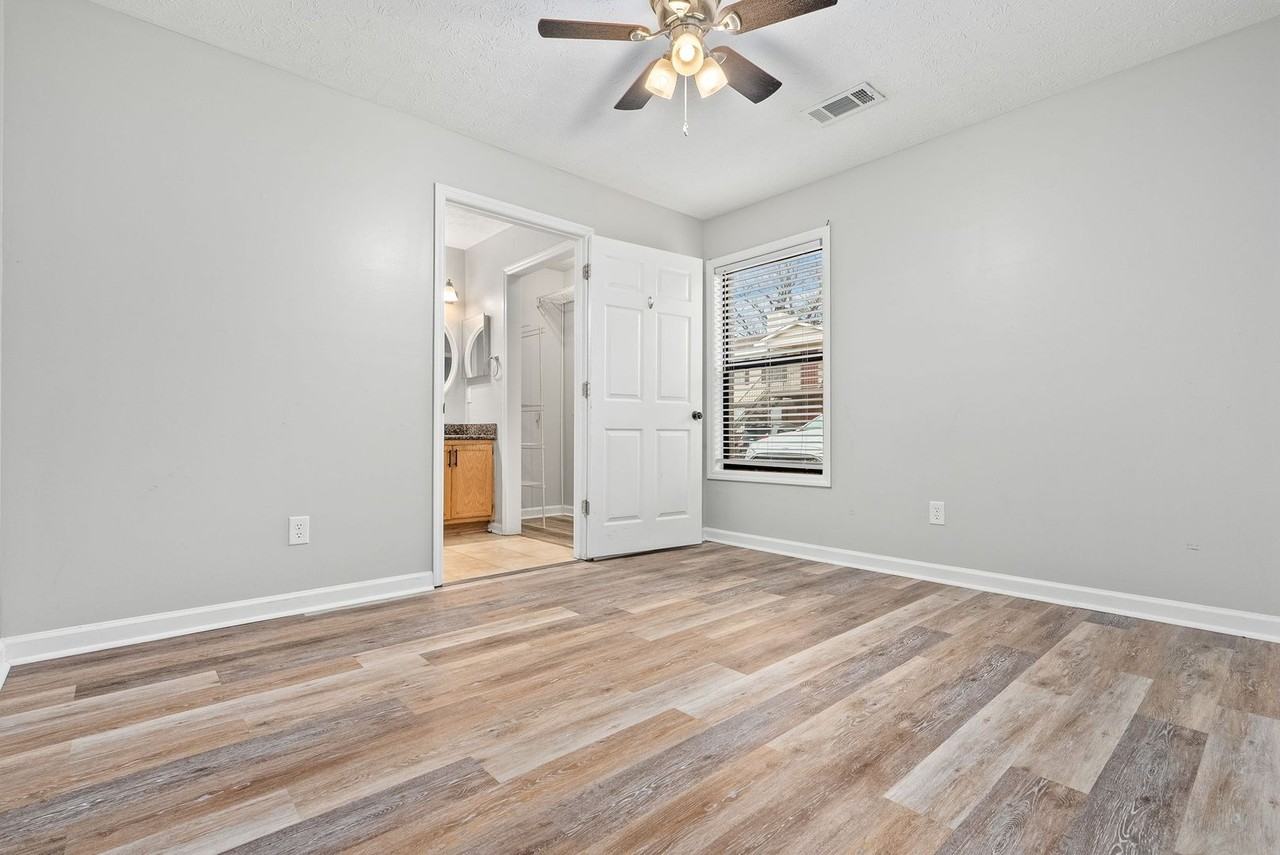 dh449-D27 - Photo 5 of 14