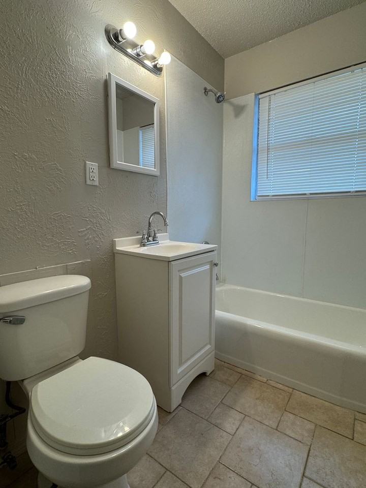 3310 Sw Salinas Dr - Photo 6 of 8