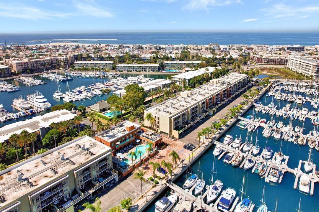 14015 Tahiti Way - Photo 6 of 24