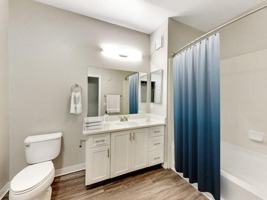 featured image of 3250 Laurelhurst Dr