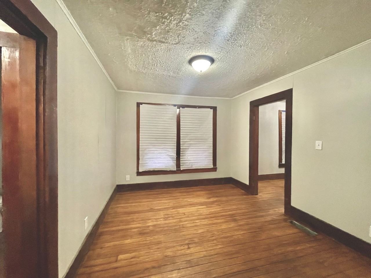1011 Jones St - Photo 5 of 16