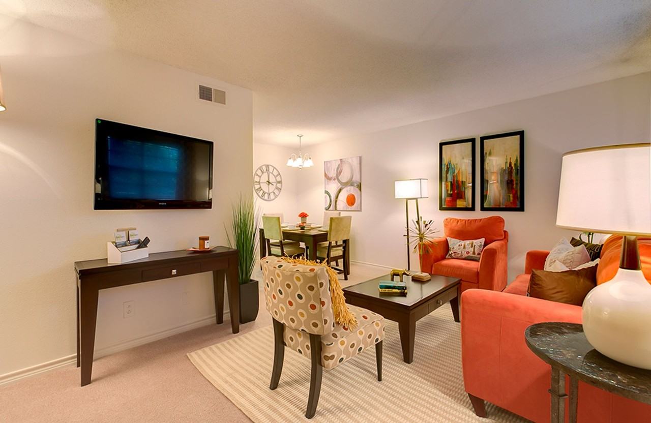 Flowergate - Photo 2 of 24