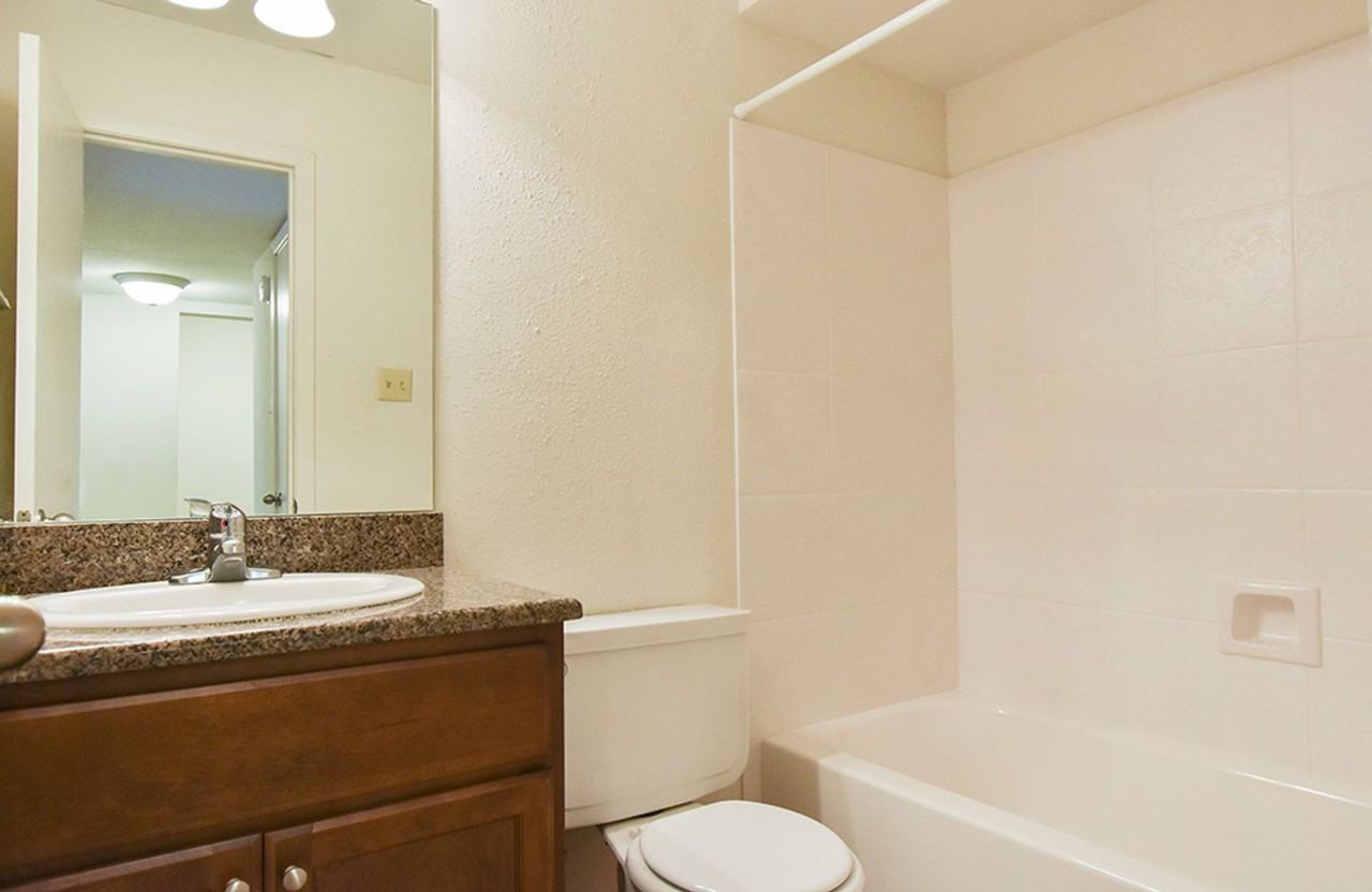 Flowergate - Photo 5 of 24