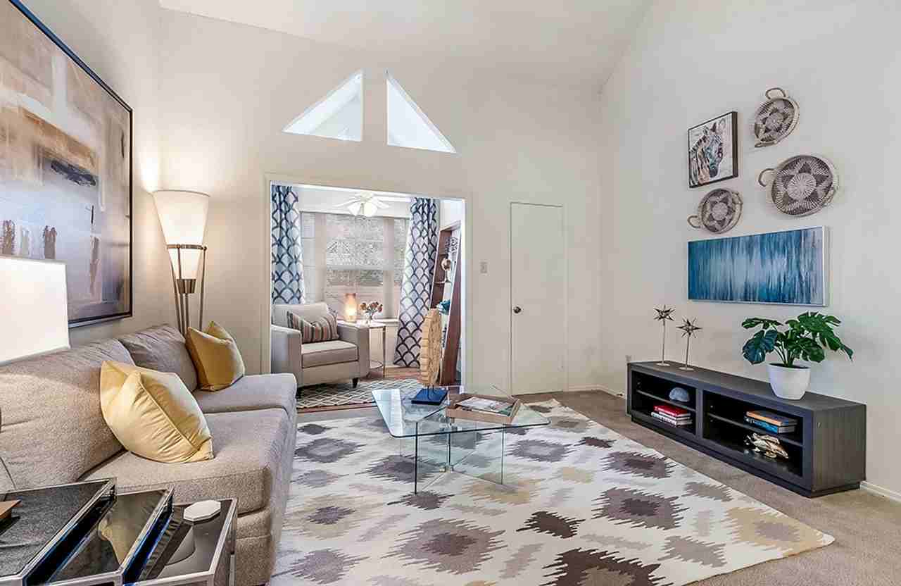 Falling Water - Photo 4 of 23