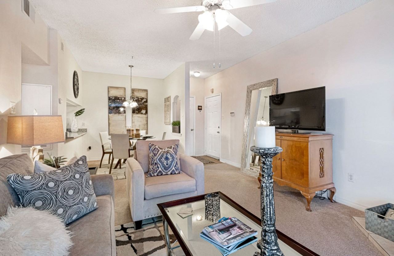 Lakes of Chateau Estates South - Photo 2 of 32