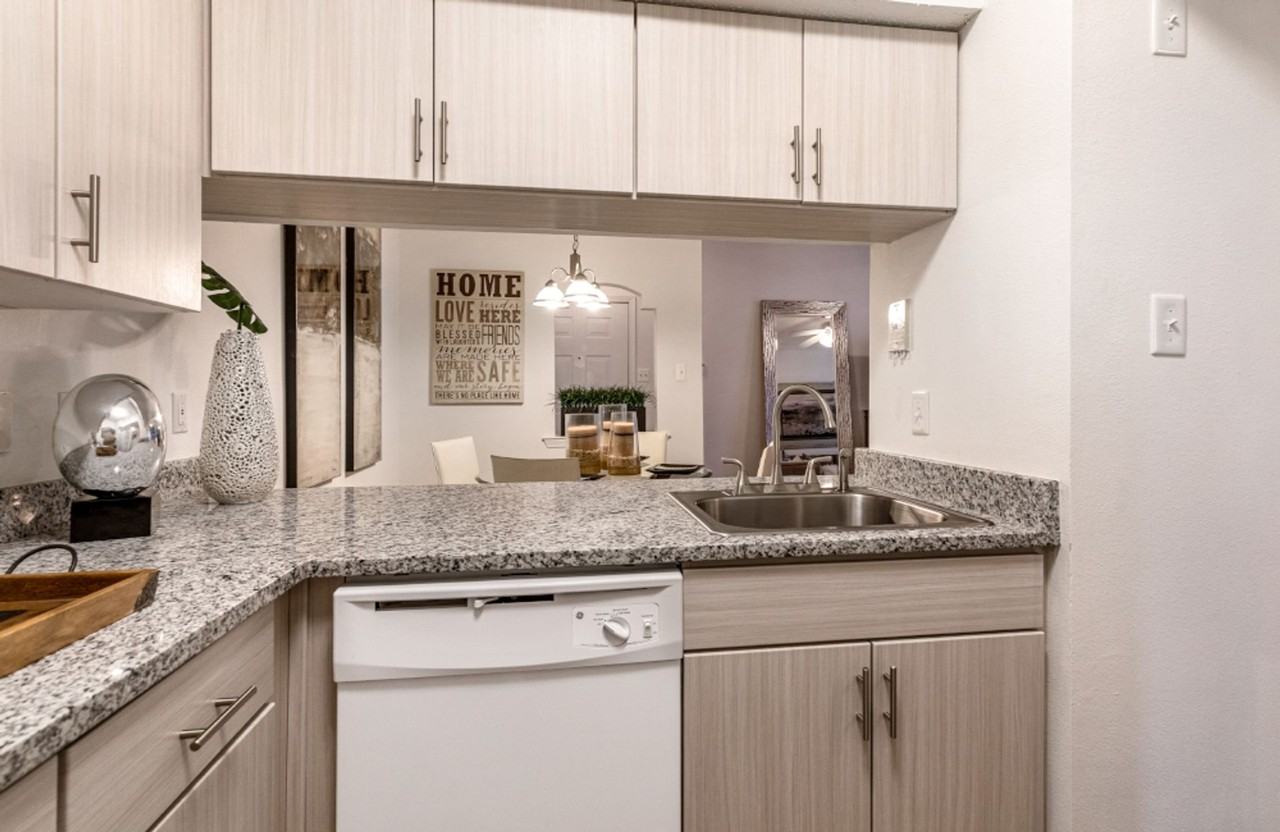 Lakes of Chateau Estates South - Photo 7 of 32