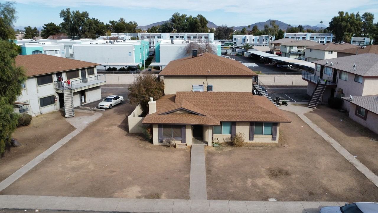 3352 W Harmont Dr _ ArizonaLotusInvestments LLC - Photo 2 of 3