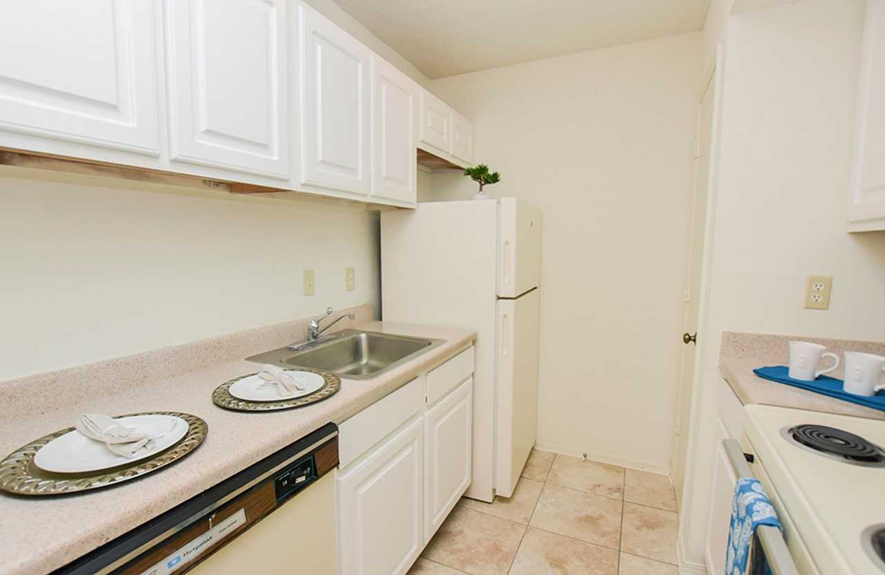 Natchez Landing - Photo 3 of 24