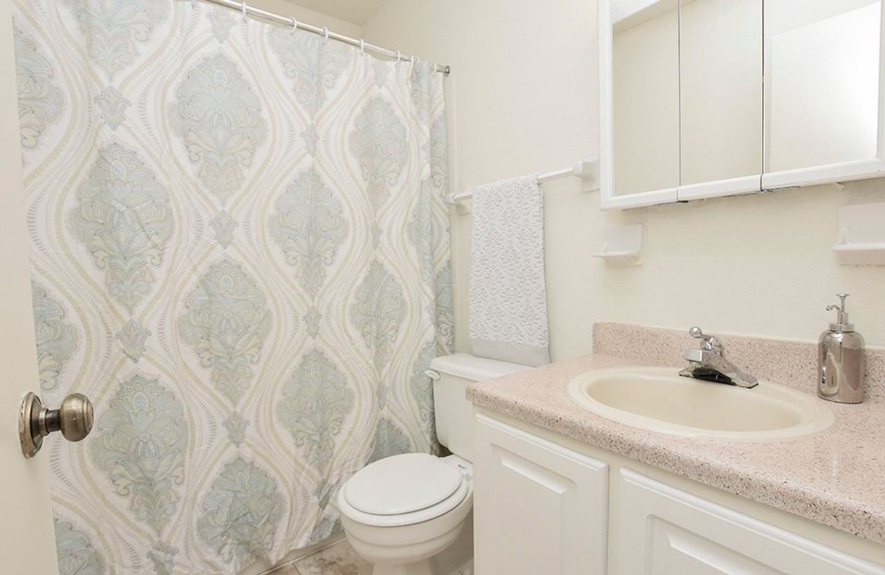 Natchez Landing - Photo 5 of 24