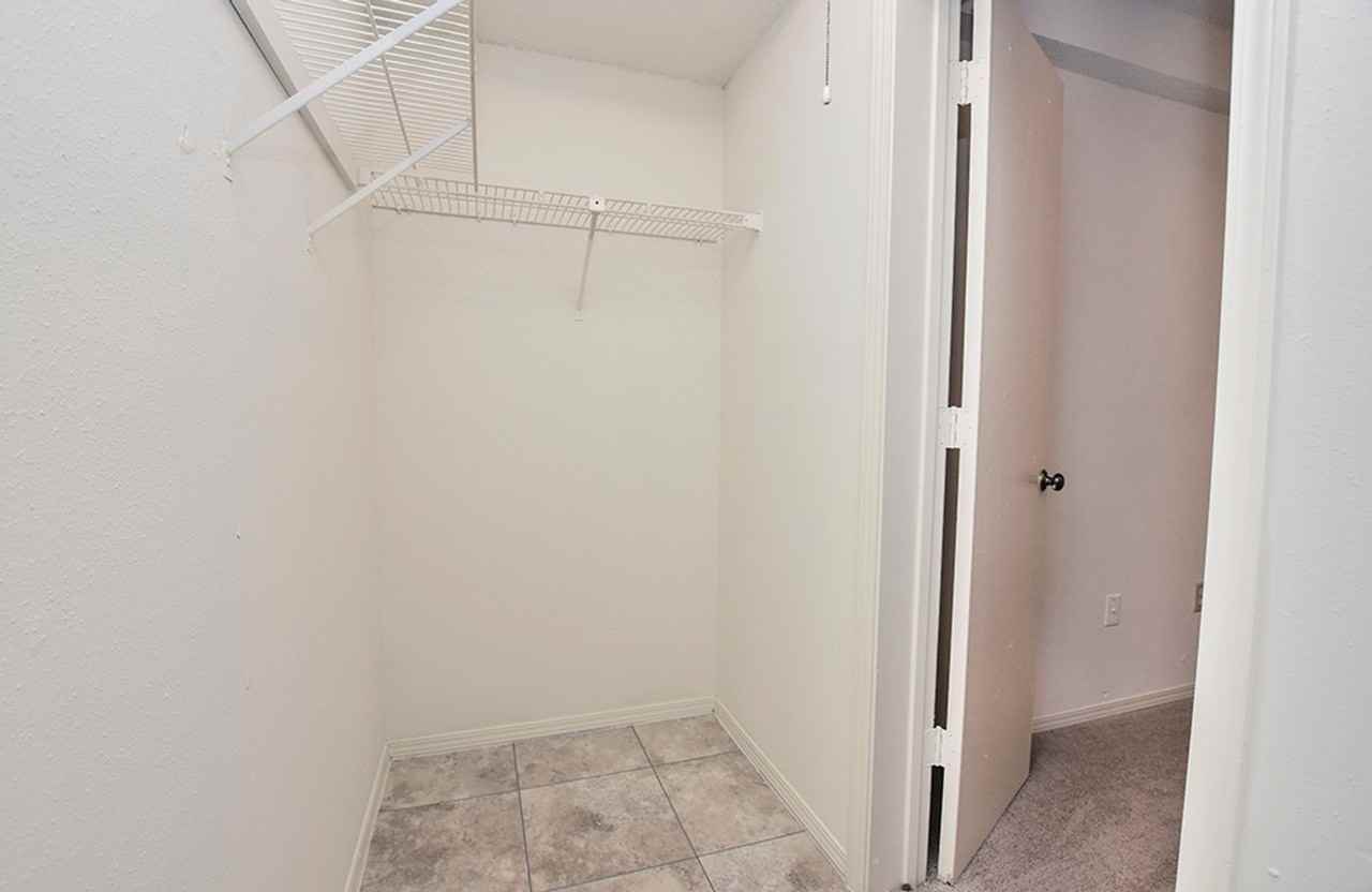 Natchez Landing - Photo 6 of 24