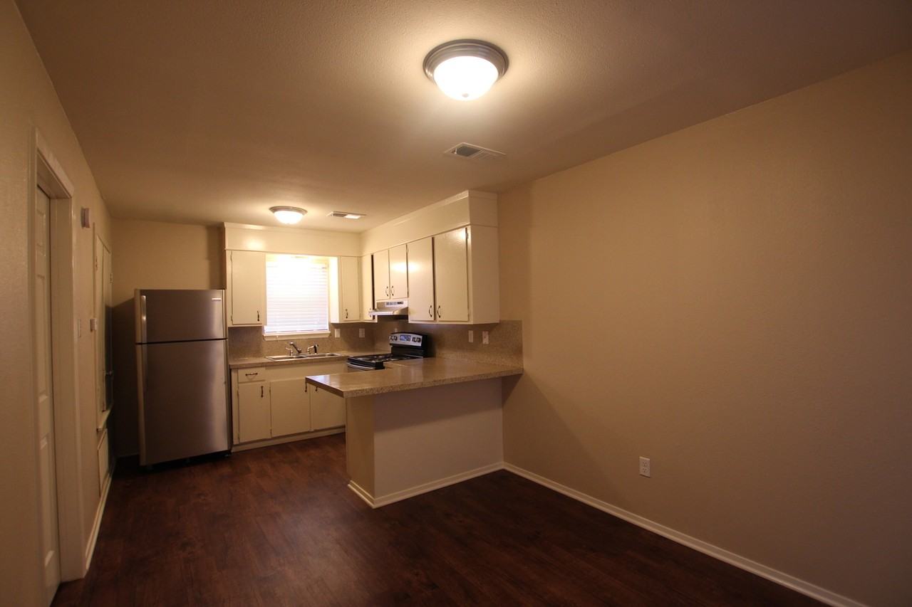 Ingram Court Apartments - Photo 2 of 23