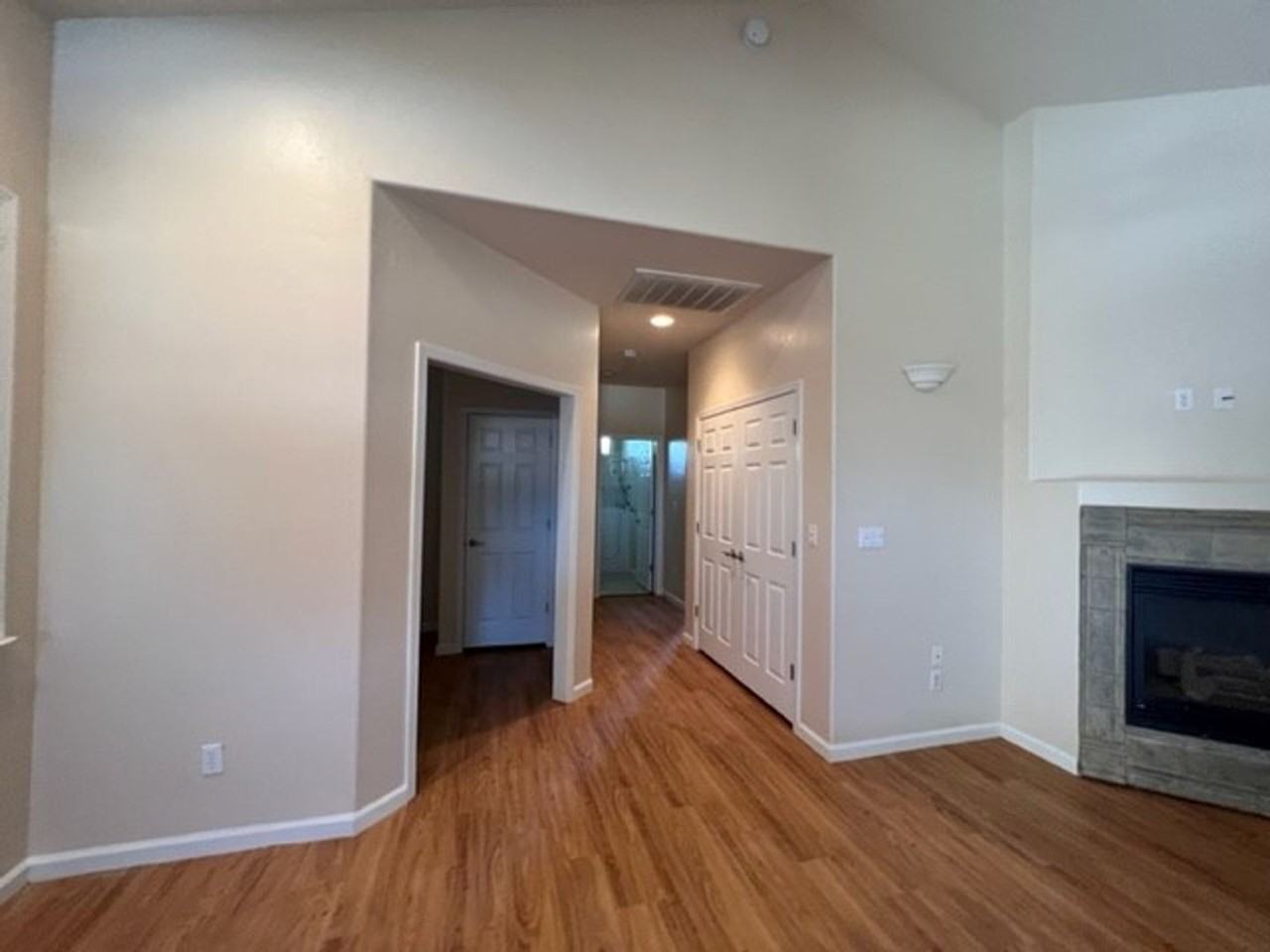 336 S Holland Ct - Photo 7 of 22