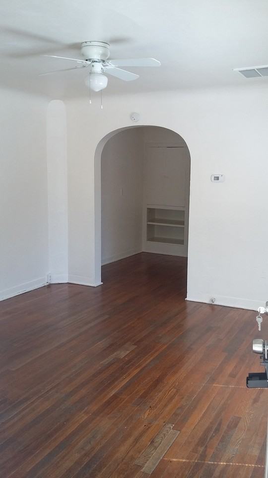 423 N 13th Pl - Photo 7 of 13