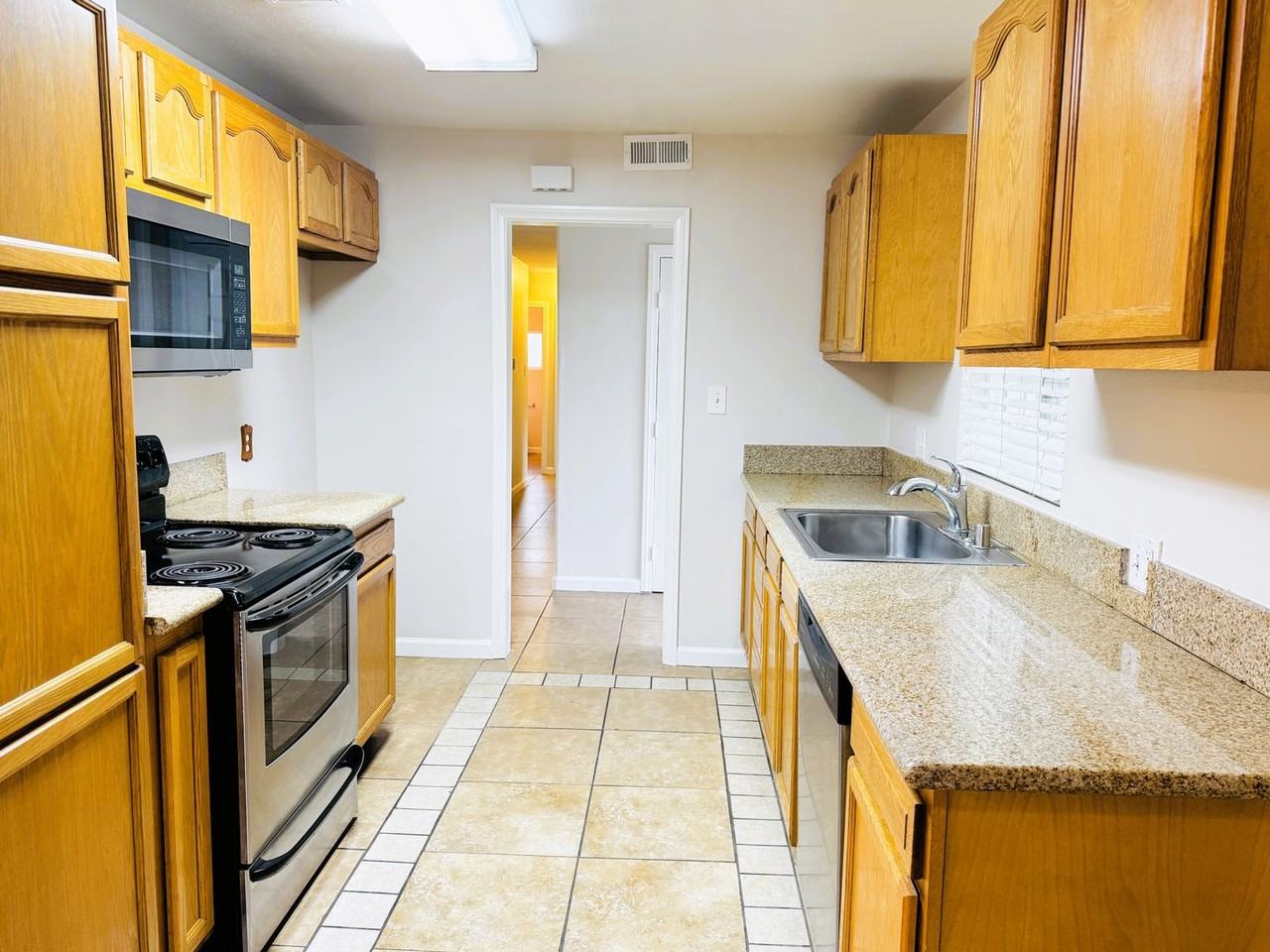 11391 Gardenaire Ln - Photo 3 of 14