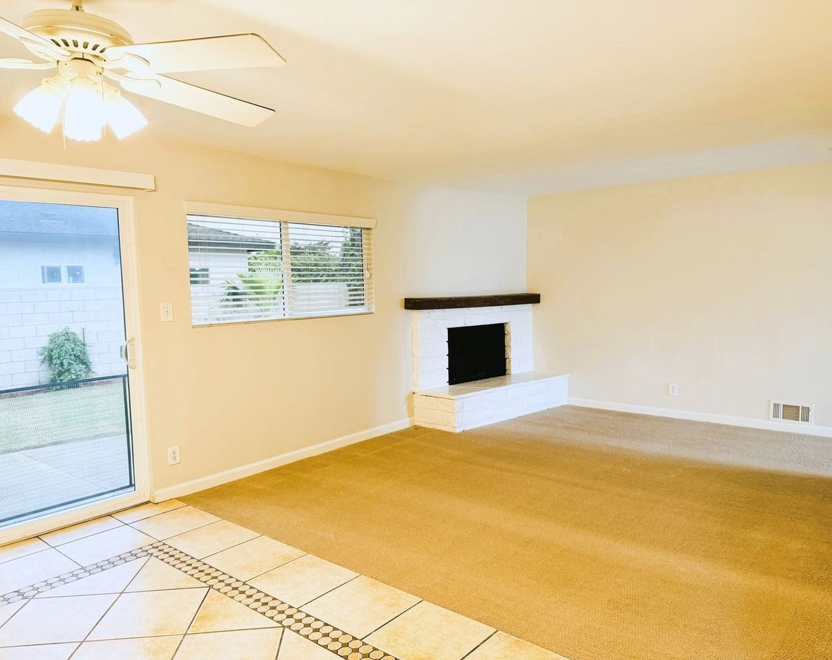 11391 Gardenaire Ln - Photo 5 of 14