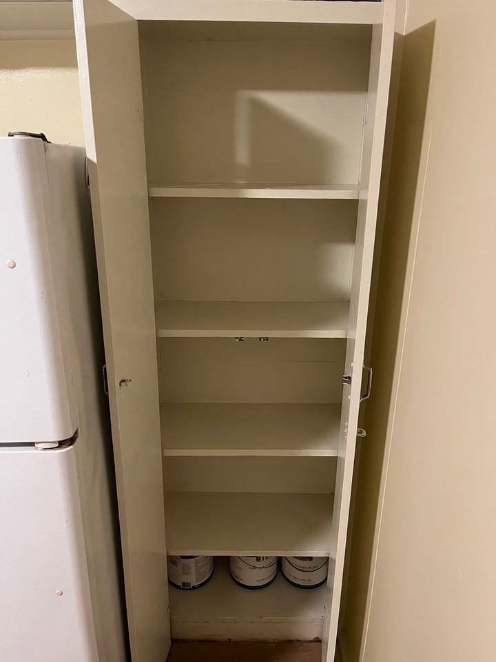 3147 Brokaw St #B - Photo 4 of 11