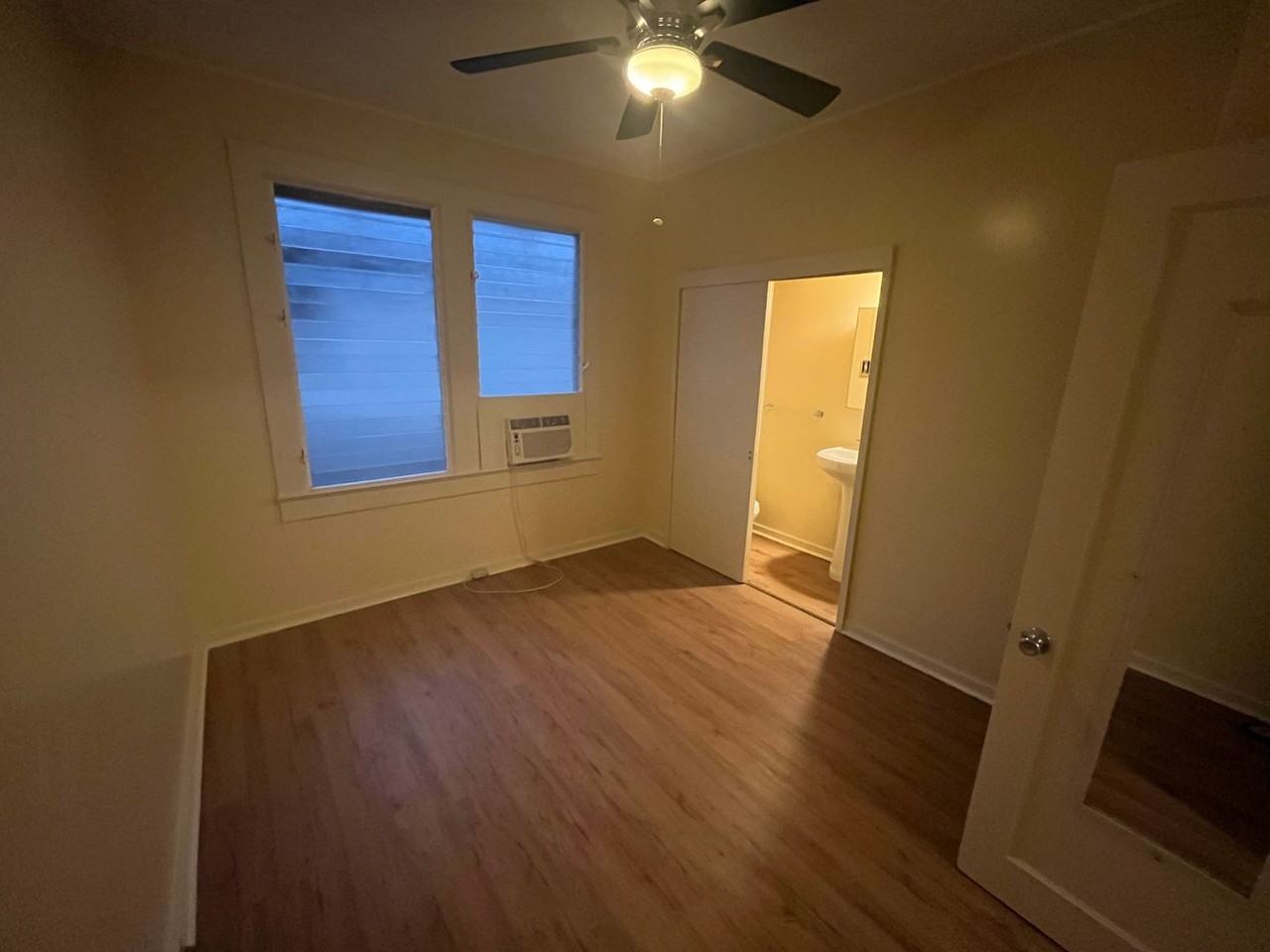 3147 Brokaw St #B - Photo 6 of 11