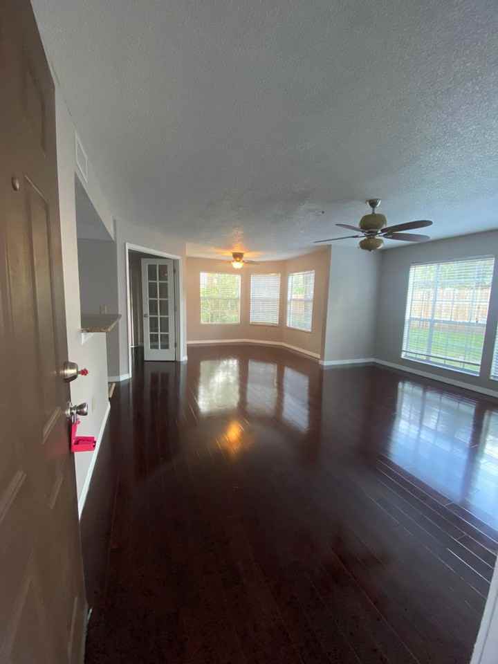 685 Youngstown Pkwy #301