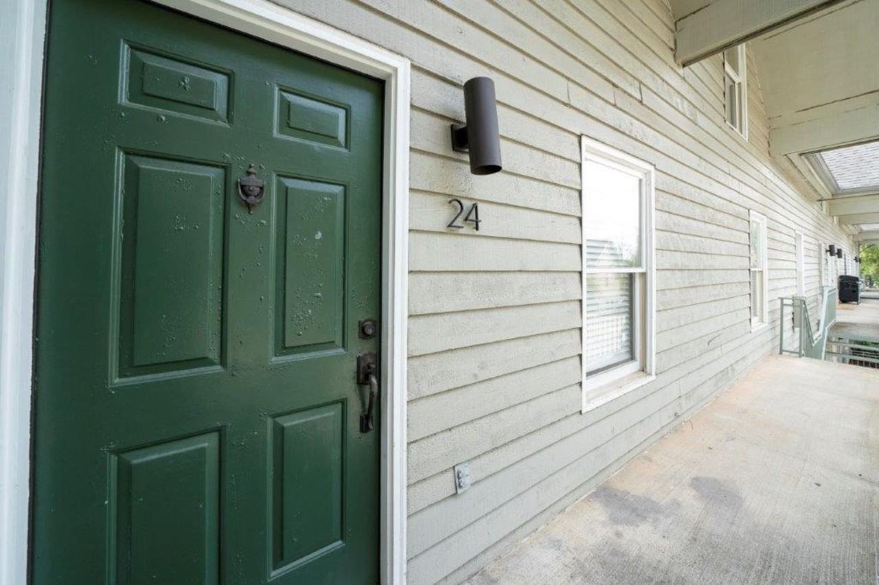 Campus Courtyard @ Magnolia - Photo 7 of 12