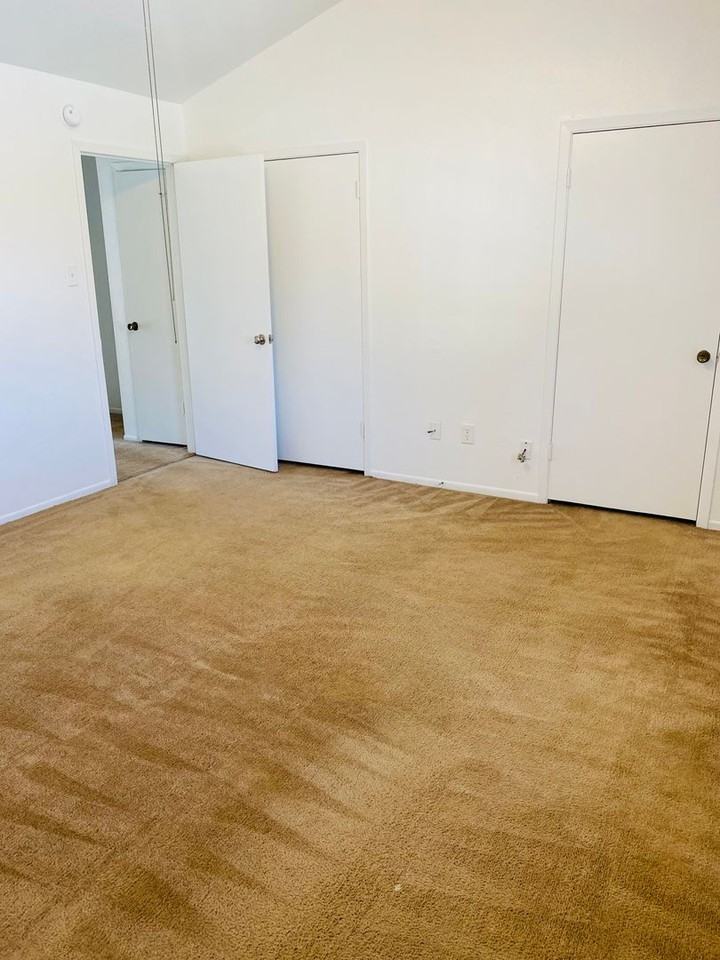 2700 N 16th St #50 - Photo 6 of 9