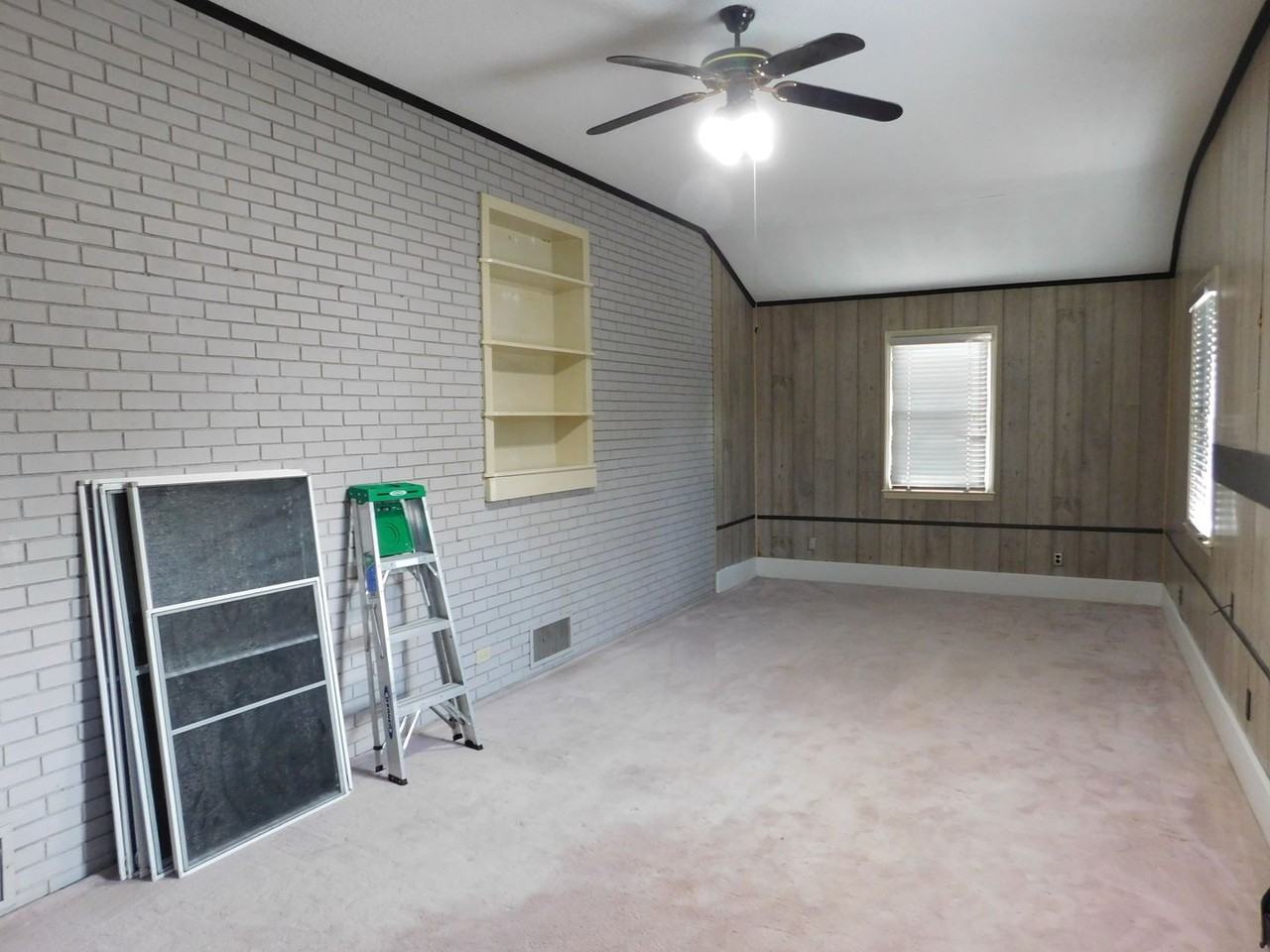 732 Circle Dr - Photo 3 of 29