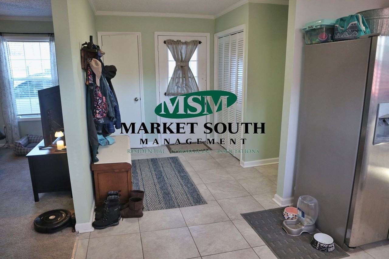 417 N Rogers St - Photo 6 of 9