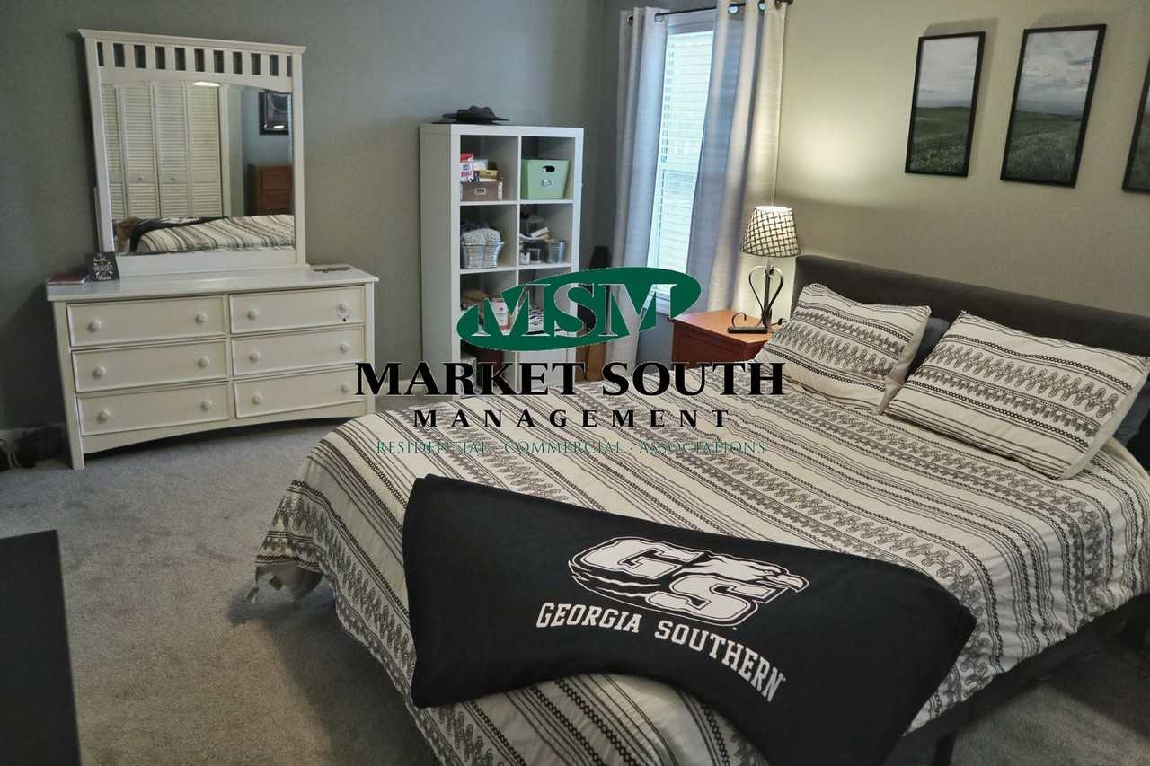 417 N Rogers St - Photo 7 of 9