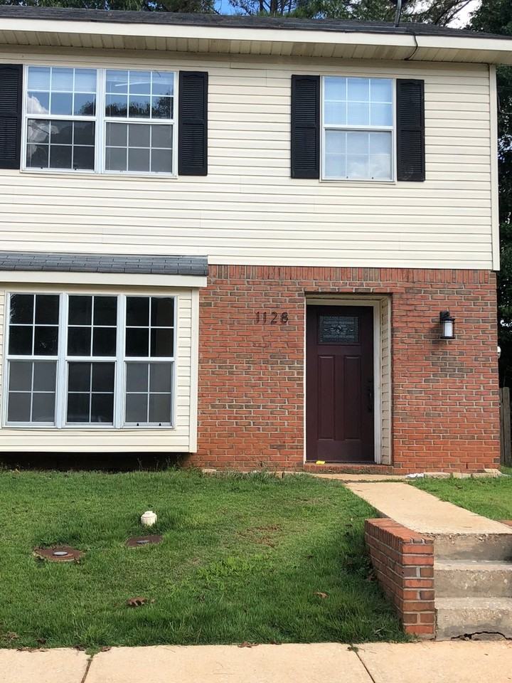 1128 Chinook St - Photo 4 of 21