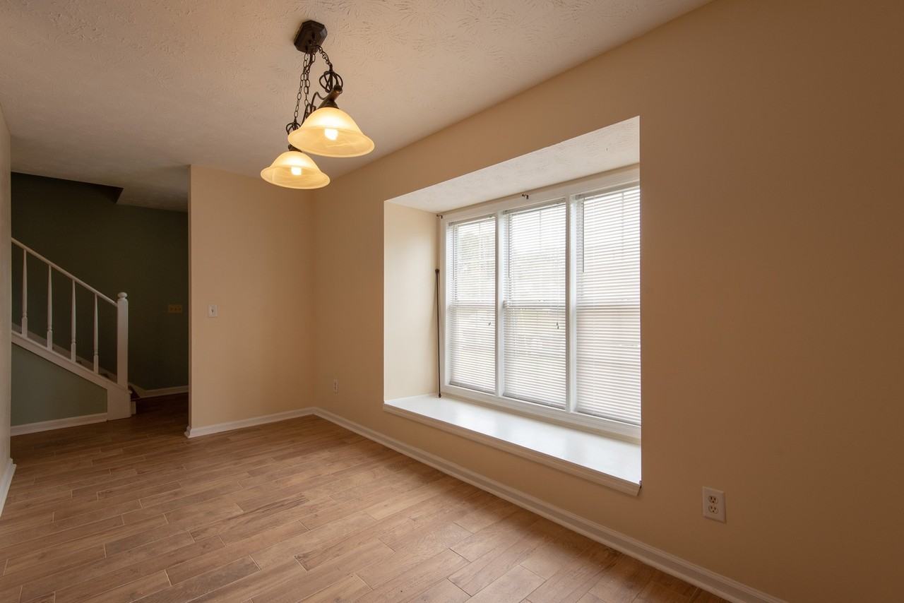 1128 Chinook St - Photo 6 of 21