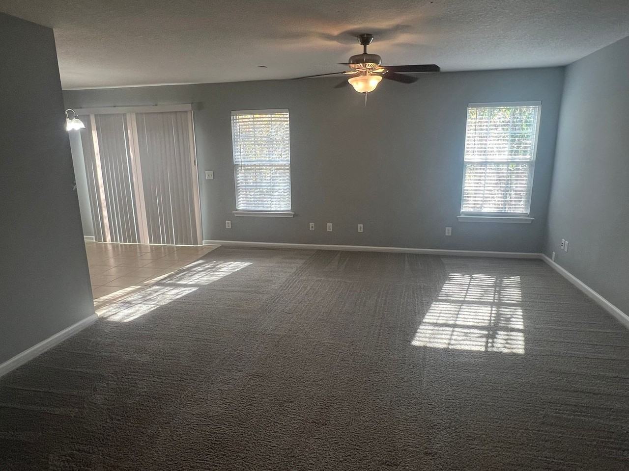 118 Creekwood Cir - Photo 3 of 12