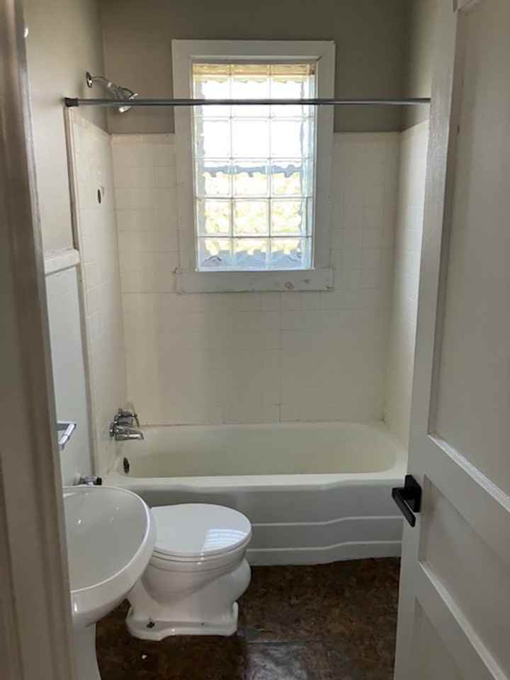 634 W Main St #8 - Photo 5 of 6