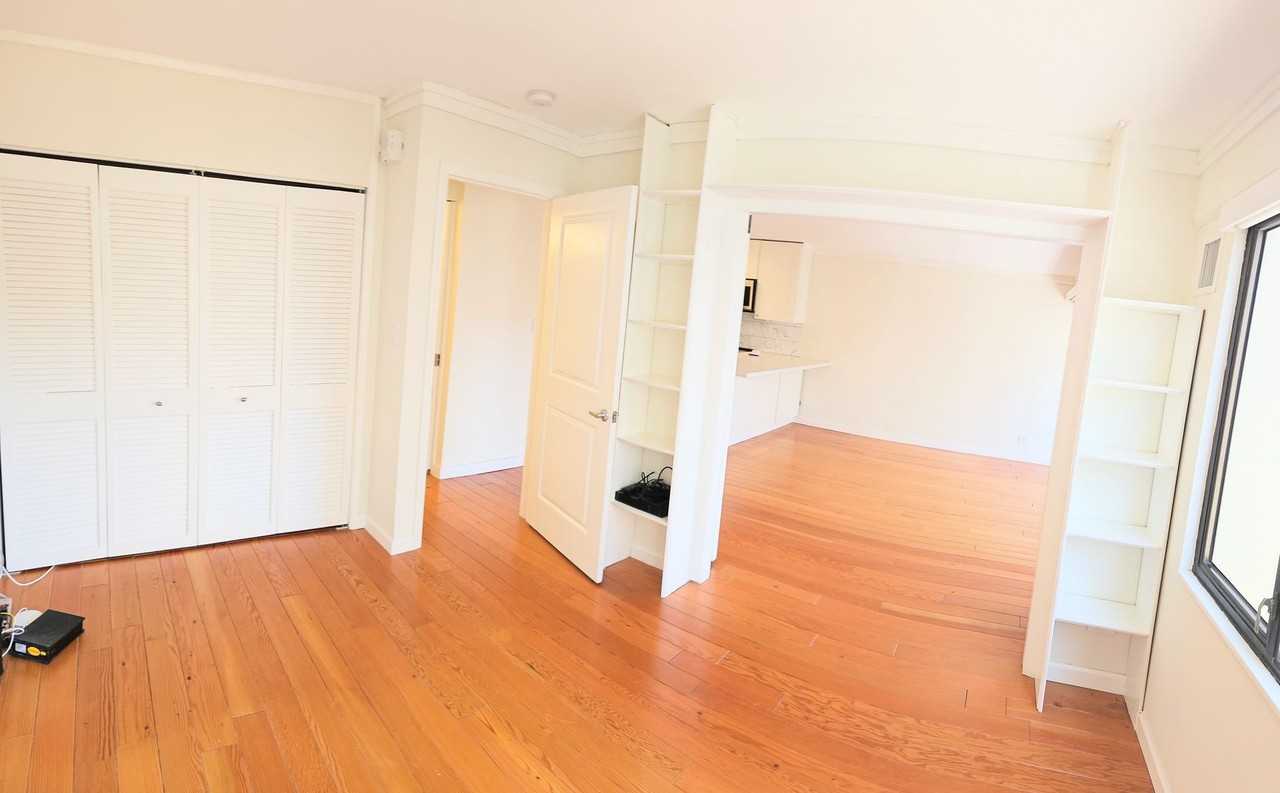 2140 Kuhio Ave #611 - Photo 5 of 12