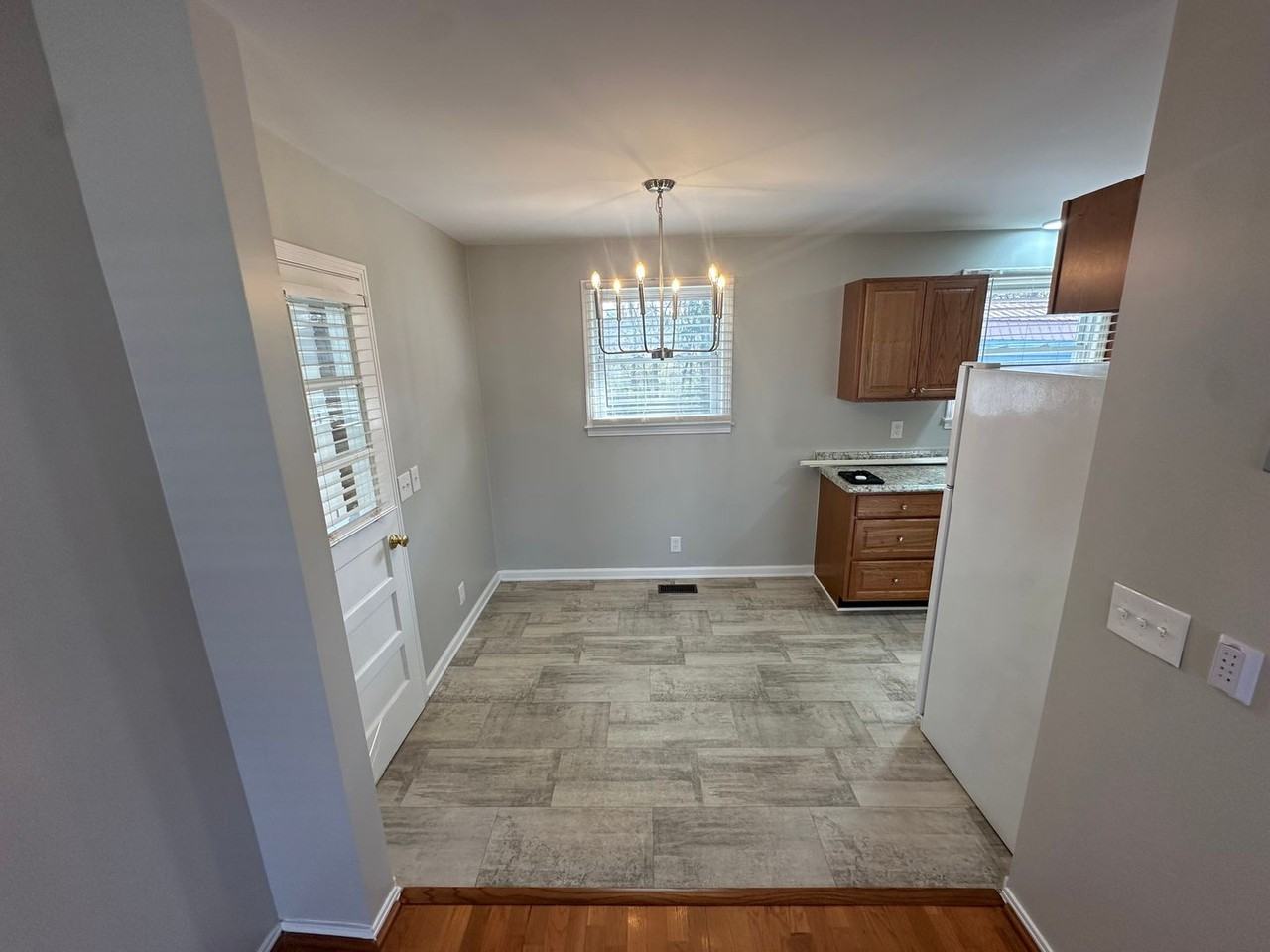 416 Lealand Ln - Photo 7 of 21